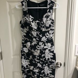 White House Black Market Instantly Slimming drea’s